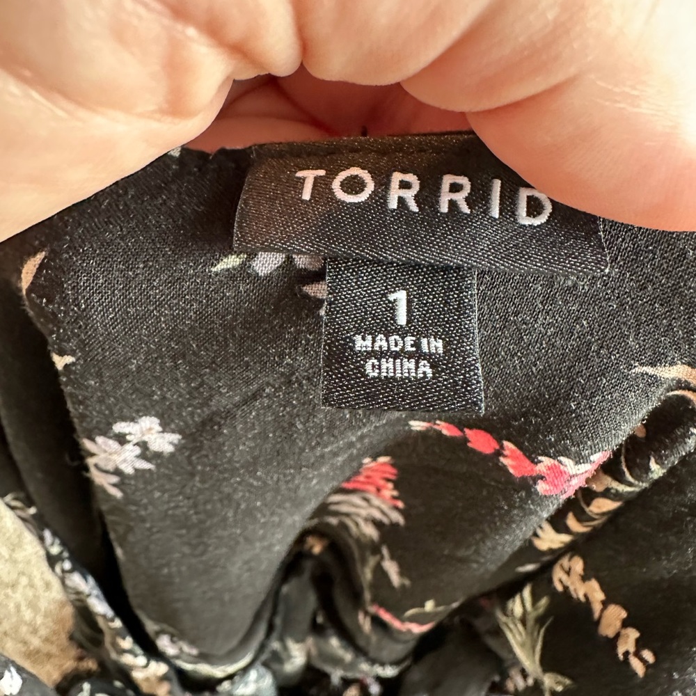 Torrid maxi floral dress - Picture 6 of 7